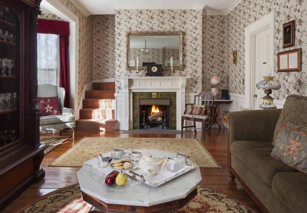 Isaiah Jones Homestead Bed And Breakfast Sandwich Exteriér fotografie