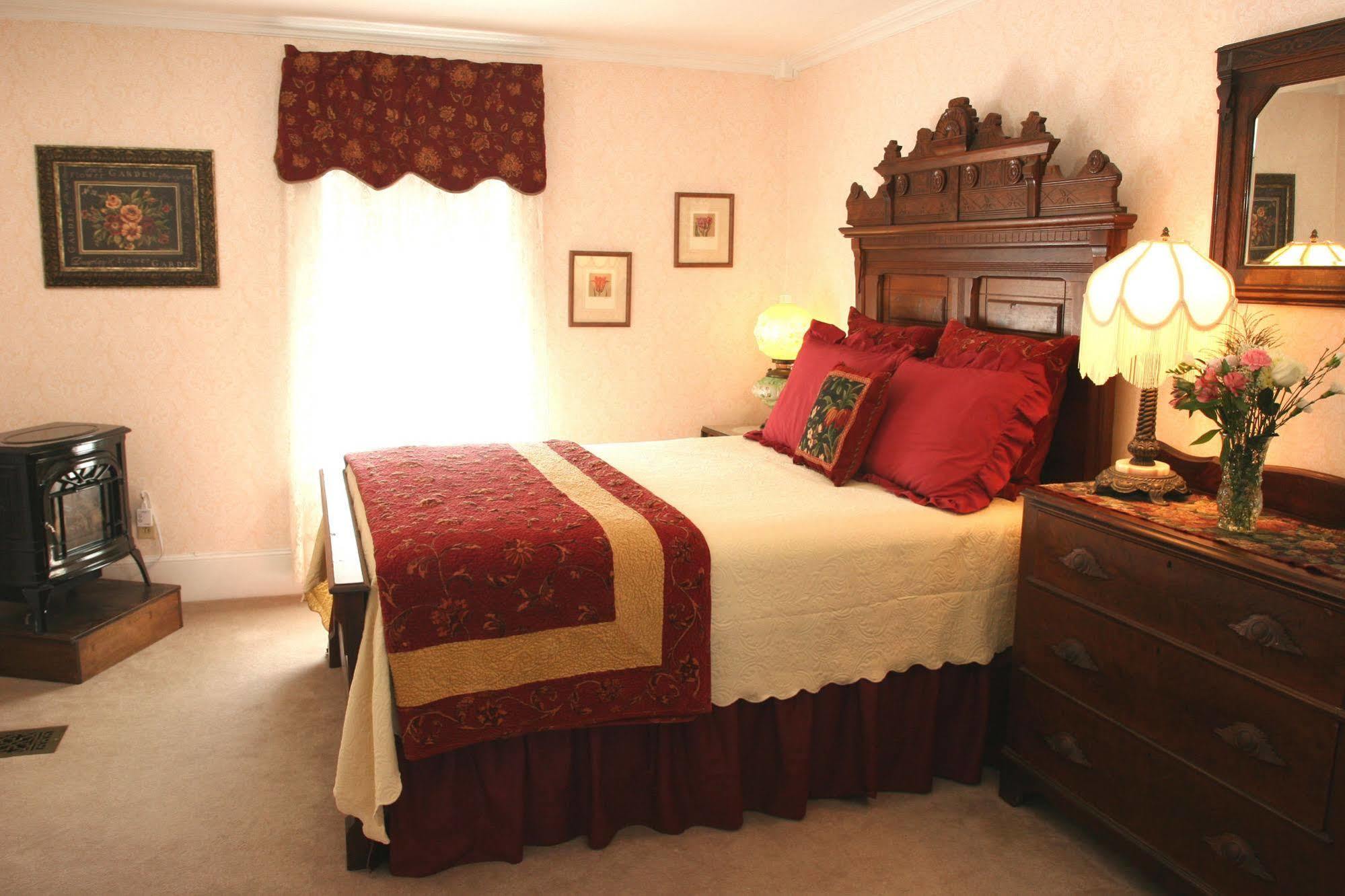 Isaiah Jones Homestead Bed And Breakfast Sandwich Exteriér fotografie
